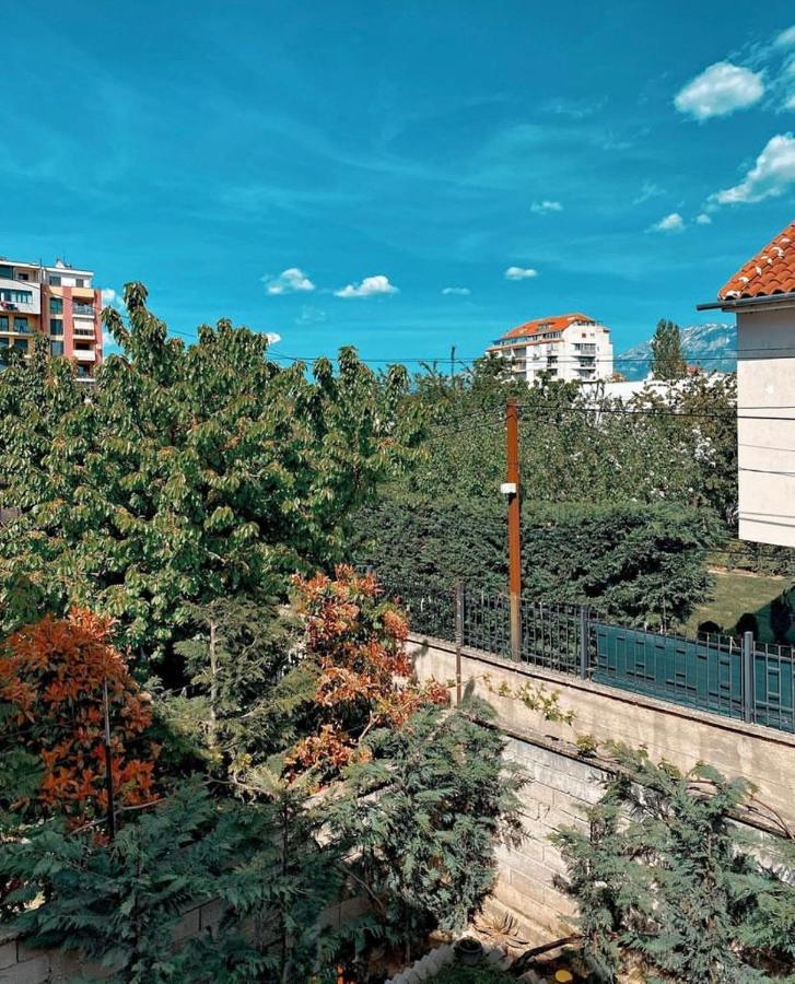 Roeli'S Guest House Pogradec Exterior foto